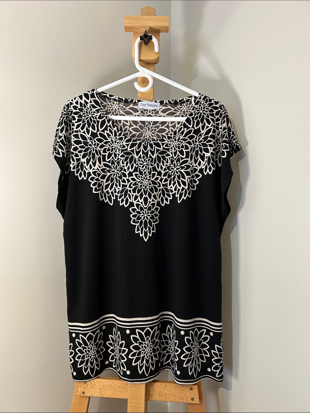 PARAGON | Black Tunic with White Floral Panels | Size XL